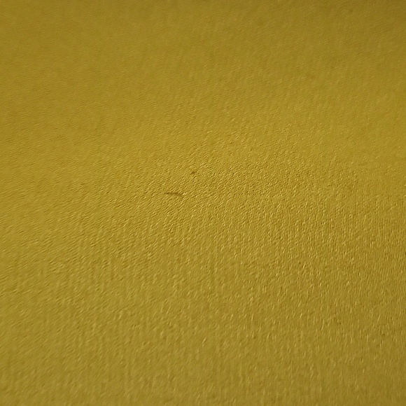 Sleeveless Crop - Picture 4 of 4